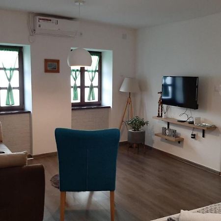Bed&Bike Apartment Sremski Karlovci Ngoại thất bức ảnh
